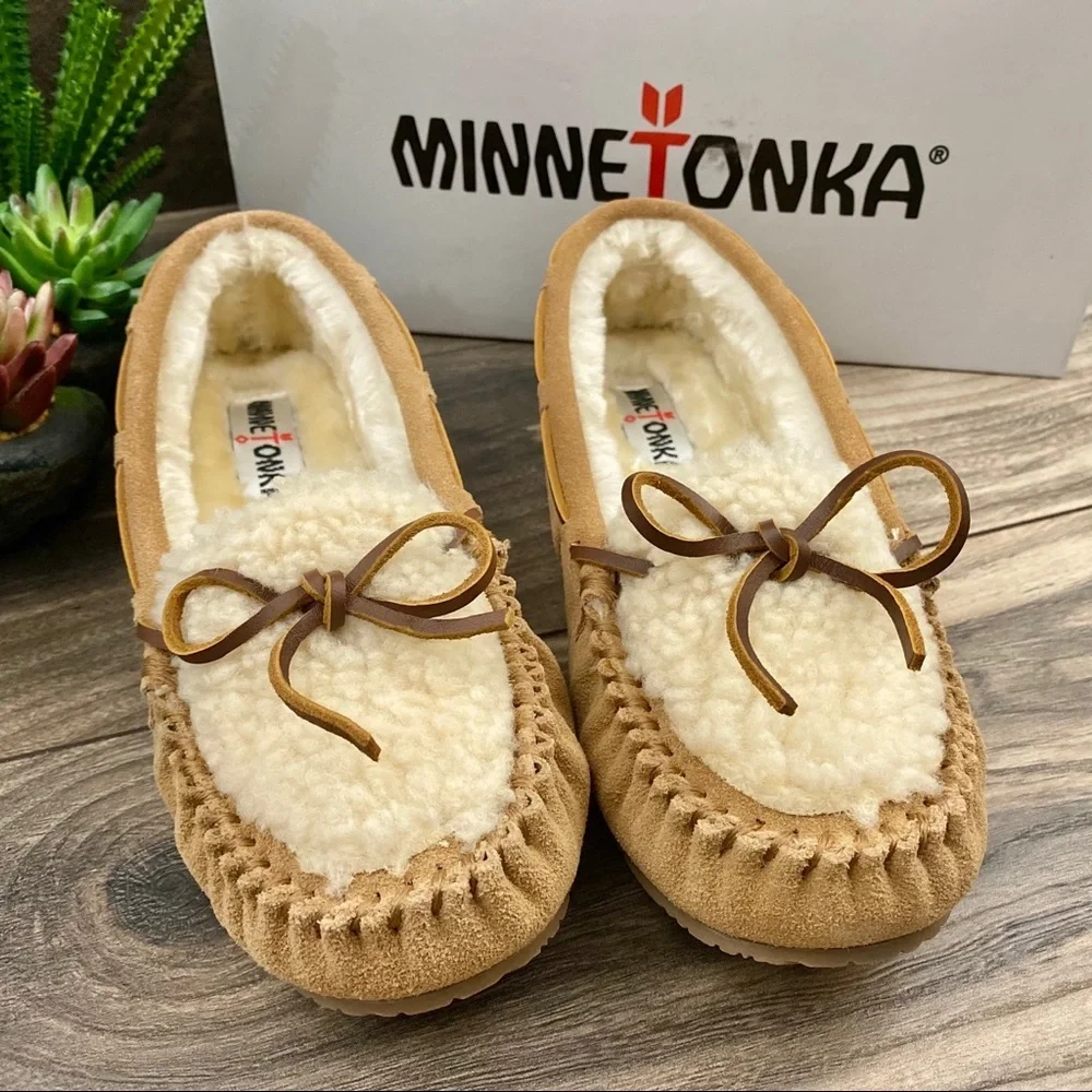 NIB Minnetonka Allie Berber Plug Moccasin Slipper - Picture 3 of 11